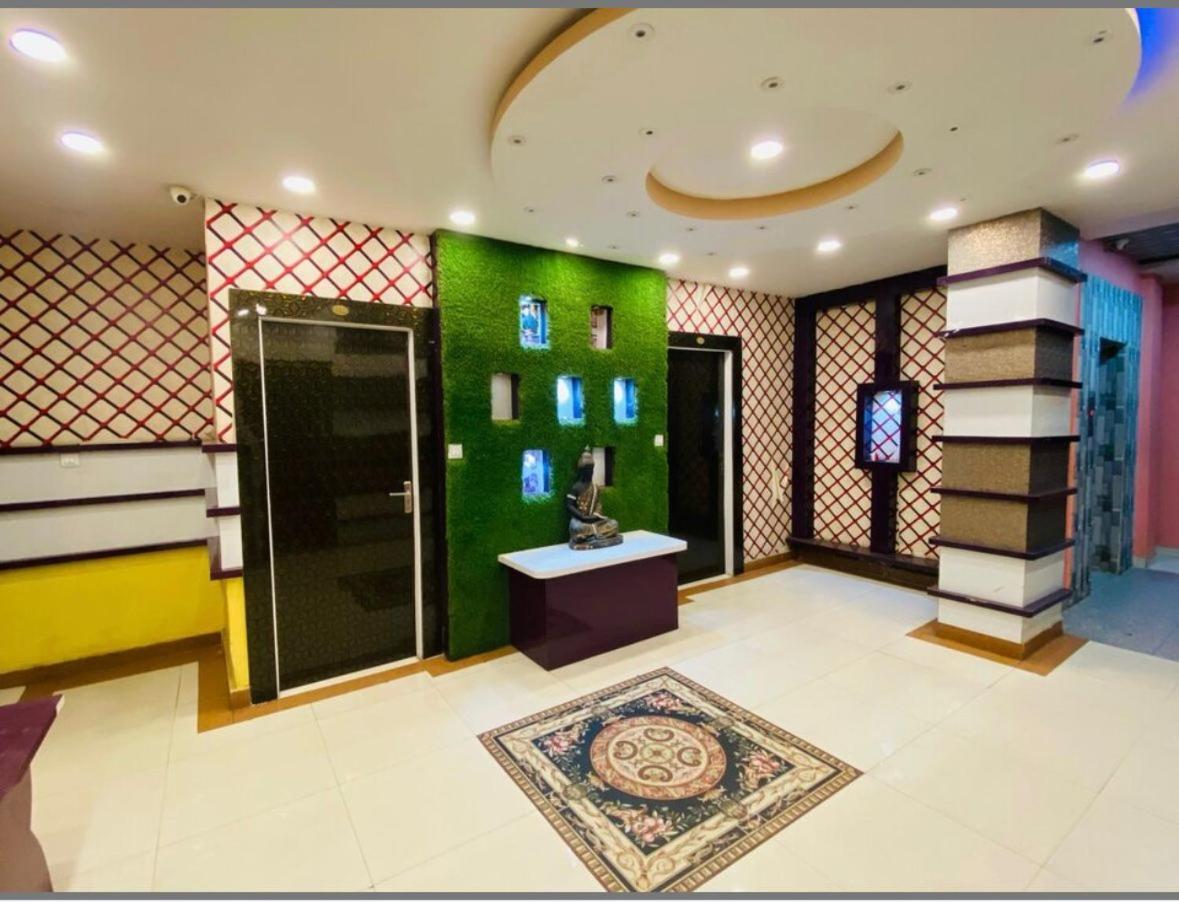 Basant Vihar International Hotel Gaya Buitenkant foto
